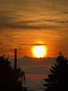 Last chance for campaign finance reform in Oregon? Sunrise in dramatic orange colors