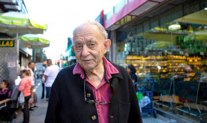 Frederick Wiseman talks with Jenn Chavez about his career as a documentary filmmaker and pioneer of Direct Cinema during his visit to KBOO Radio in Portland