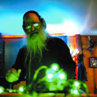 Spider Moccasin and Mike Lastra discuss their animation collections Echoes of the Grunge Age and Brain Follies Spider Moccasin and Mike Lastra discuss their animation collections Echoes of the Grunge Age and Brain Follies with Bill Dodge and S.W. Conser on Words and Pictures on KBOO Radio